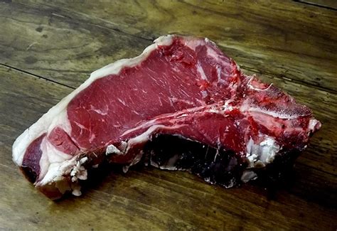 Traditionally bistecca alla fiorentina is grilled. T-bone or Fiorentina Steak? are the same stake or what?