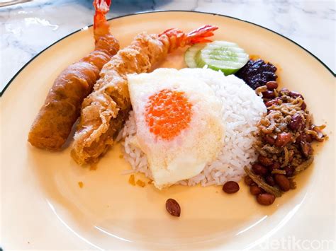 Nuansa interiornya hampir sama seperti cabang2 lainnya, dimana interiornya memiliki style modern. Pantjoran PIK, Kawasan Kuliner Pecinan yang Hits di ...