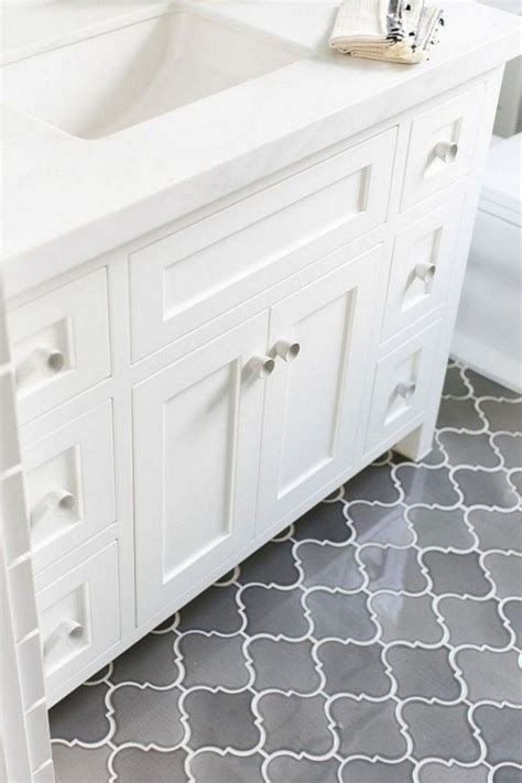 Best 28 Unique Ombre Floor Tile To Make Your Bathroom More Beautiful