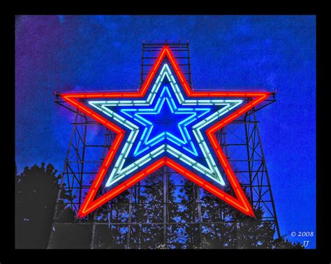 The Roanoke Star The Mill Mountain Star Also Known As The Flickr