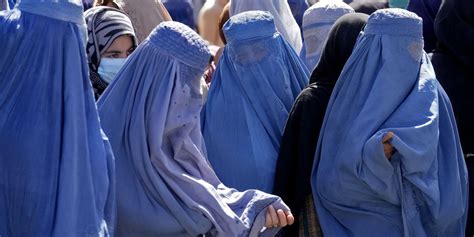 The Taliban Orders Women To Wear Burqa In Public In Afghanistan