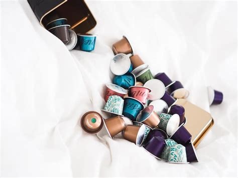 Jun 12, 2021 · lavazza, iperespresso and ese capsules all contain around 7 grams of ground coffee, tassimo around 6g, standard nespresso around 5g and nespresso vertuo between 5.5g and 9.5g. Nespresso Creatista Uno Vs Creatista Plus Vs Creatista Pro ...