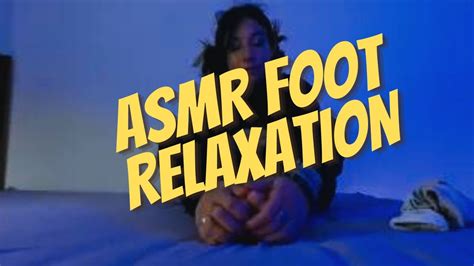Asmr Emmarae Relaxes Her Feet And Wiggles Toes Relaxingasmr Youtube
