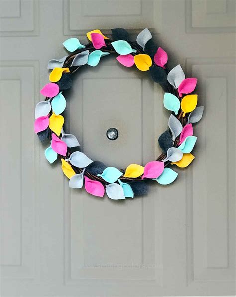Diy Felt Wreath That Is Colorful And Easy To Make Smiling Colors