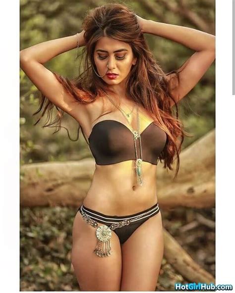 sexy desi indian girl showing big boobs 15 photos