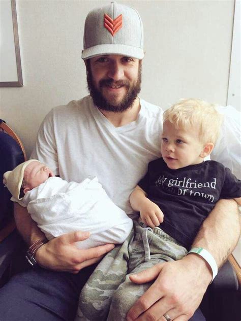 He played fifteen seasons for the chicago blackhawks of the national hockey league (nhl). Welcome to the world Kenzie Belle Seabrook! | Blackhawks ...