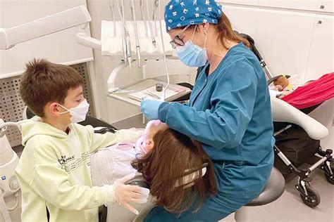 6 Trucos Para Que Tu Hijo No Tenga Miedo Al Dentista Clínica Suárez Solís