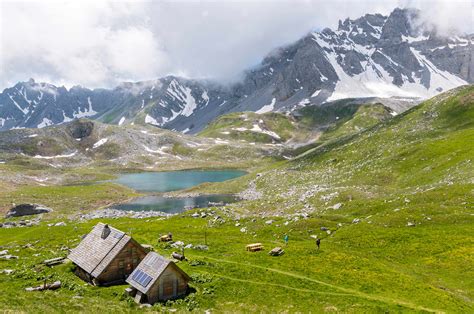 Dans Les Alpes 6 Refuges Avec Vue Sur Lac Ou Montagne à Moins De