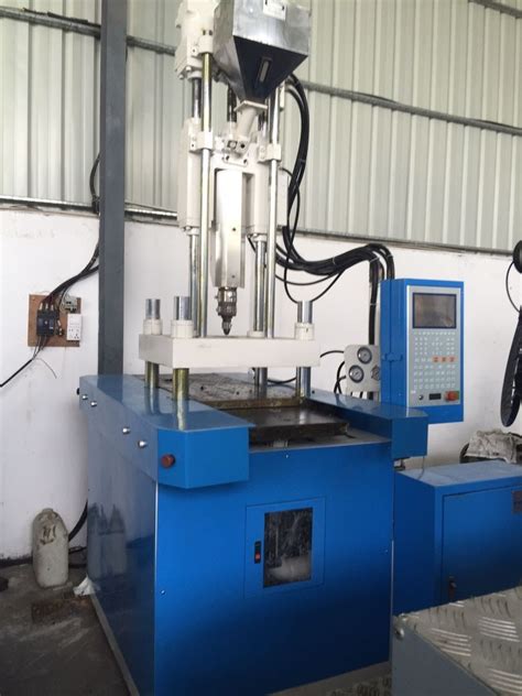 Automatic Three Phase Vertical Injection Moulding Machine Rs 900000