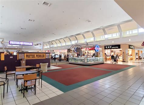 Westland Shopping Center Westland Mi The Caldor Rainbow Flickr