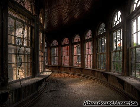 20 Haunting Pictures Of Abandoned Locations In The Us