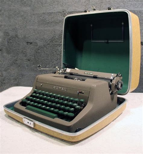 1953 Royal Quiet De Luxe Typewriter Etsy Typewriter Royal