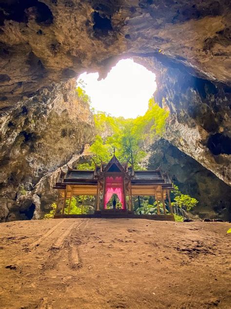 Phraya Nakhon Cave Khua Kharuehat Pavillion Temple In Khao Sam Roi Yot