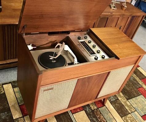 1970s Cabinet Stereo Record Player