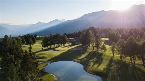 Willkommen im guarda golf hotel & residences! Golf in Valais - Crans Montana and the surrounding golf ...
