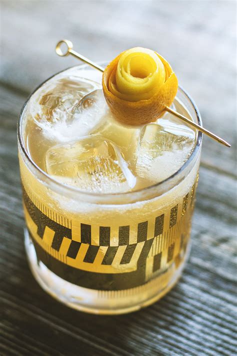 Our recipe finder can help you find exactly what you need. Bittermilk: Smoked Honey Whiskey Sour | Honey whiskey ...