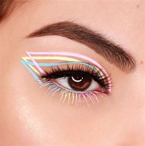 Best Graphic Liner Looks Pastel Eyeliner Artistry Makeup Cat Eye Makeup Face Art Makeup