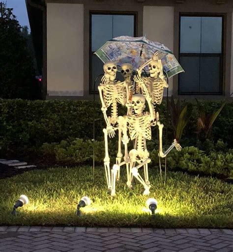 14 Best Halloween Skeleton Decoration Ideas Entertainmentmesh