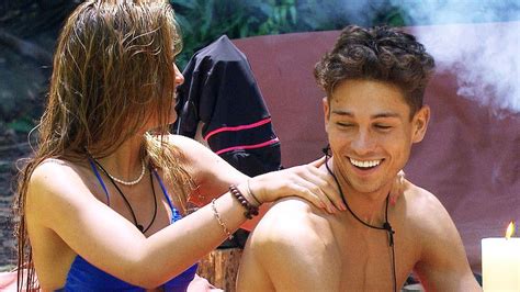 Im A Celebrity Amy Willerton Massages Joey Essex As Im A Celebrity Sexual Tension Keeps Hopes