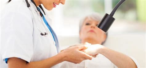 Espongiliates psoriática axial (espondilite) periférica (interfalangeana distal) oligo ou poliarticular assimétrica (joelho e ou d. Psoríase inversa: o que é e como se manifesta?