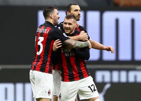 Ora almeno per una notte i nerazzurri di mister. PAGELLE E TABELLINO MILAN-CROTONE: Ibra 500