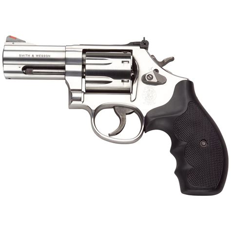 Smith And Wesson Model 686 Plus Distinguished Combat Revolver 357