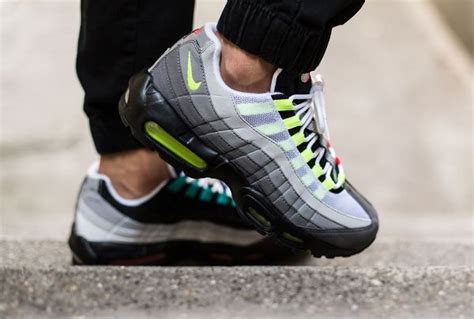 ägyptisch Karton Kaiser Nike Air Max 95 Og Qs Black Volt Safety Orange France Donnerstag Erneut