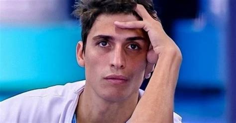 Um dos brothers vencedores receberá a imunidade e o poder de escolher um concorrente para o paredão. BBB20 - Felipe Prior é o novo Líder Vem conferir ...