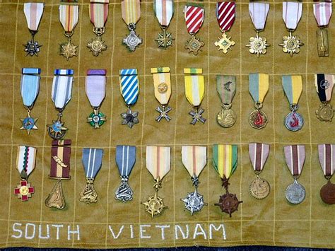Vietnamese Made Navy Service Medal Version 2 Griffin Militaria
