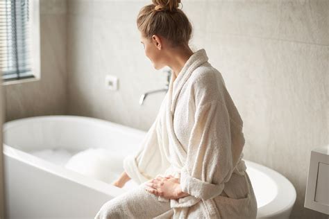 Our Top Ten Tips On How To De Stress In Your Bath Tub