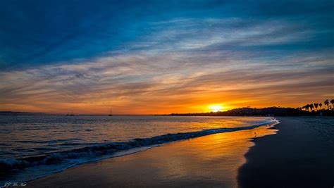 Winter sunset at Santa Barbara. | Winter sunset, Sunset, Water sunset