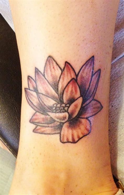 Pin By Sharron Marsh On Tatoos Flower Tattoos Leg Tattoos Tattoos