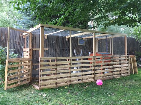 Judy said that she saved about $1,000 in lumbers by using pallets. Pallet Chicken Coop | Diy chicken coop plans, Chicken coop pallets, Chicken diy