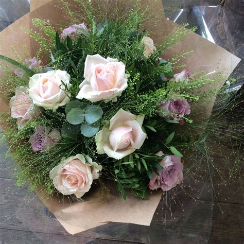 Sweet Avalanche And Memory Lane Roses With Panacum Grass