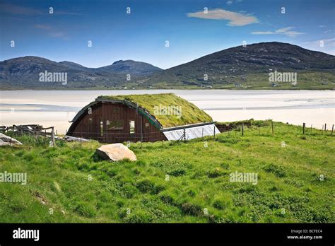Grass Roof Holiday Cottage At Luskentyre Beach Isle Of Harris Outer