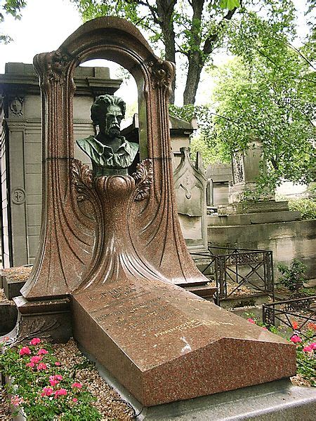 Filezola Grave On Cimetiere De Montmartre Paris 02 Wikimedia