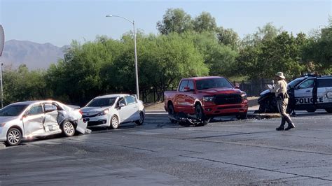 Police Officer Involved In 3 Car Crash North Of Downtown Las Vegas Ksnv