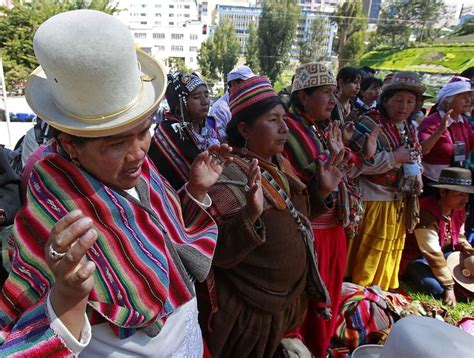 Indígenas De Bolivia Realizaron Un Ritual Religioso Para Invocar Al
