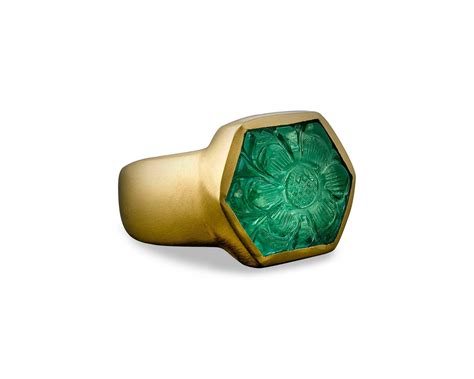 Mughal Emerald Ring At 1stdibs Mogul Mughal Emerald Mughal Emerald