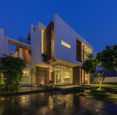 Modern Overhang Residence In New Delhi India Hiconsumption