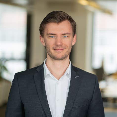 Beide sind mit den kindern in ein neues haus gezogen. Florian Lange - Principal - VITAEUS GmbH | XING