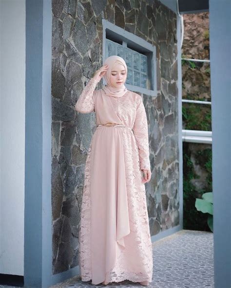 4 Gaun Kebaya Hijab Modern Yang Mewah Untuk Tampilan Kondangan Enggak Biasa Stunning Semua