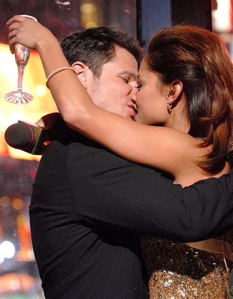 A Very Happy New Year From Nick And Vanessa Lachey Romance Rewind E News