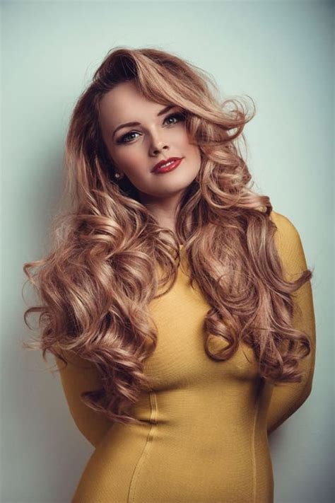 Pure gold is slightly reddish yellow in color, but colored gold in various other colors can be produced. 45 Gorgeous Rose Gold Hairstyle Ideas That Will Change Your World
