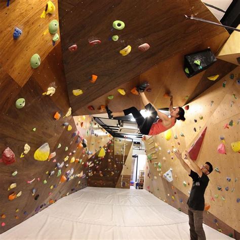 14 Rock Climbing And Bouldering Gyms In Singapore Suitable Even For