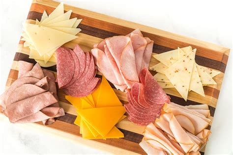 How To Make A Meat And Cheese Tray