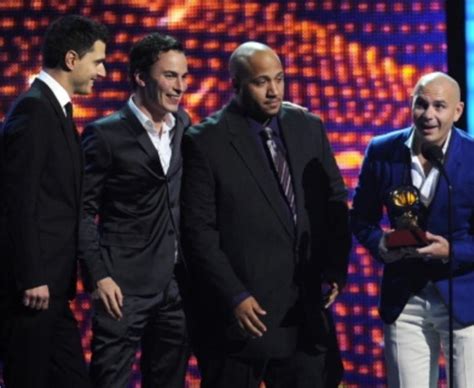 Dj Buddha Celebró Con Pitbull Su Premio Latin Grammy 2013 Musica Roots