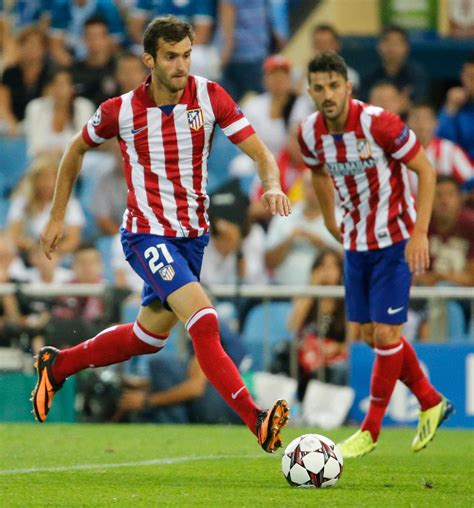 Leo baptistão (espanyol) header from the centre of the box to the bottom right corner. El Betis podría ser el destino definitivo de Leo Baptistao ...