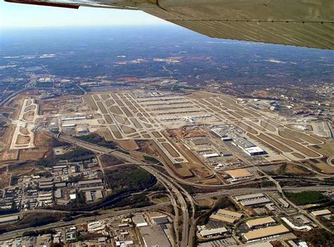 Hartsfieldâ€“jackson Atlanta International Airport American Airlines