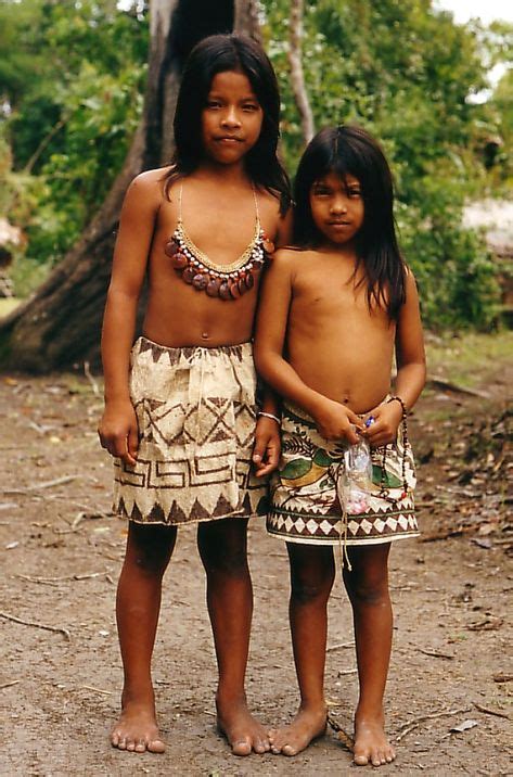 Nenes De La Tribu Bora Iquitos Amaz Nia Peruana Per Iquitos India Indigenas Colombianos